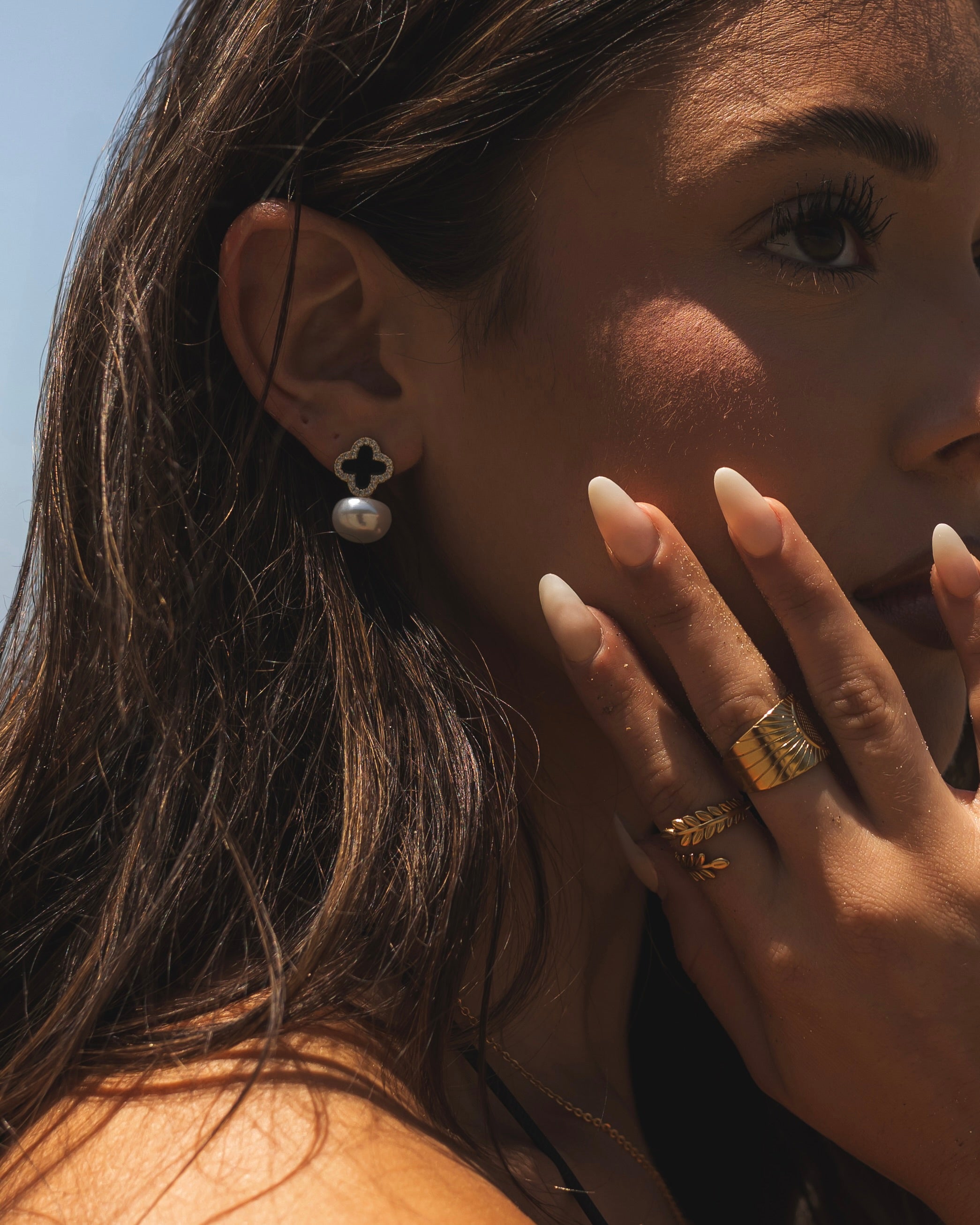 ALMA NIGHT EARRINGS
