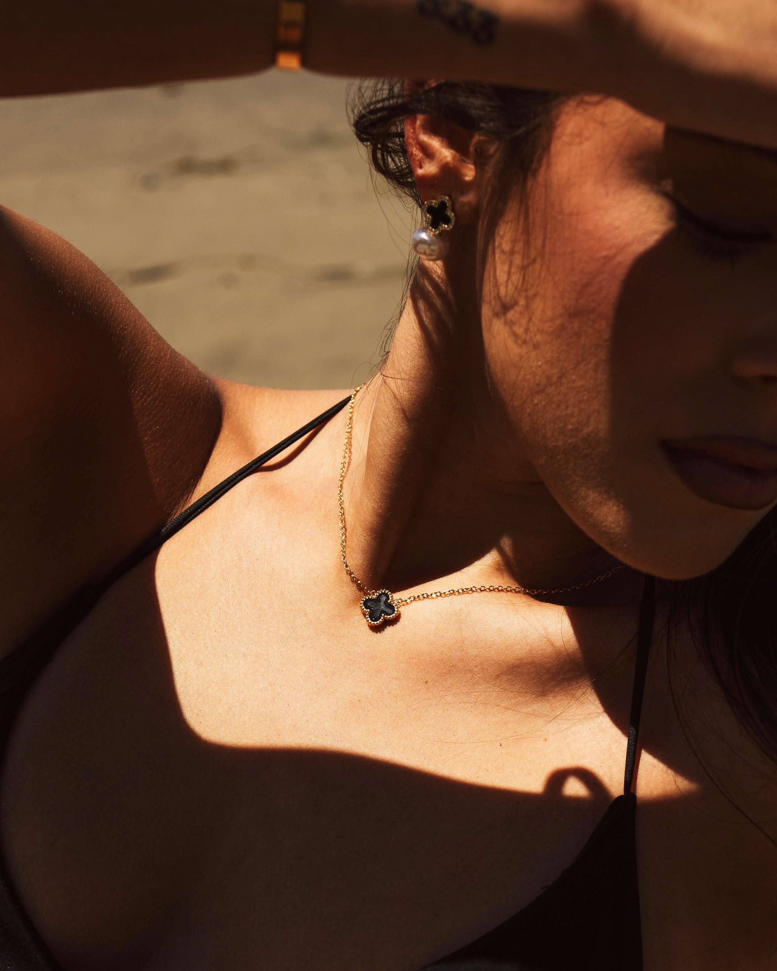 ALMA NIGHT NECKLACE